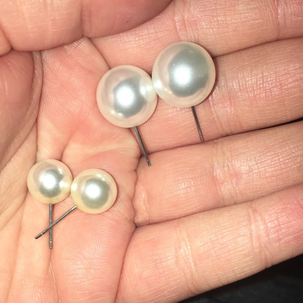 pearl earrings